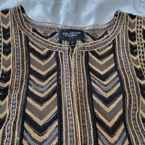 St-John Couture, Gourges Black and Tan Patterned Top With Top Closer, - Picture 5 of 10